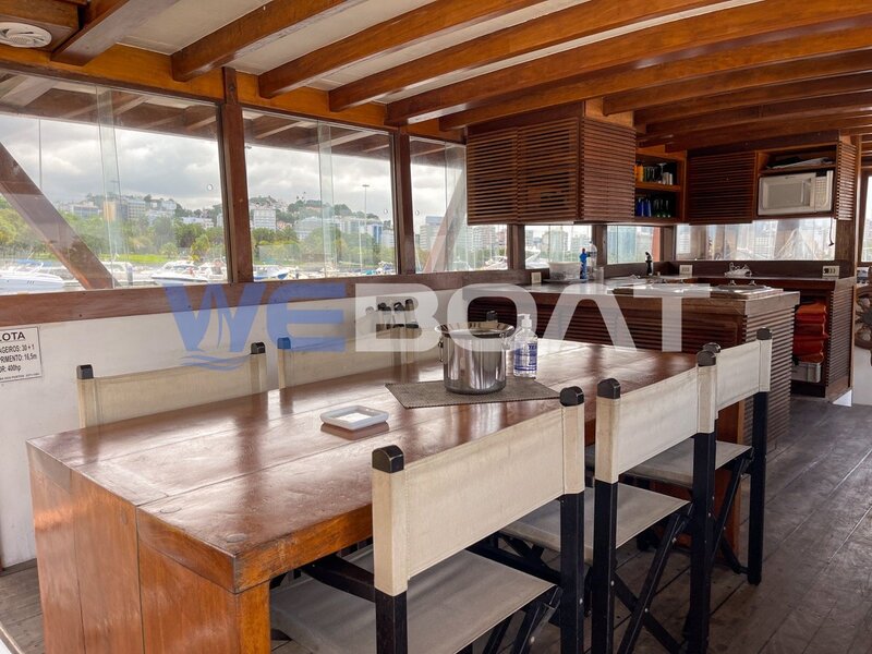 Barco Gourmet 53 - Lateral