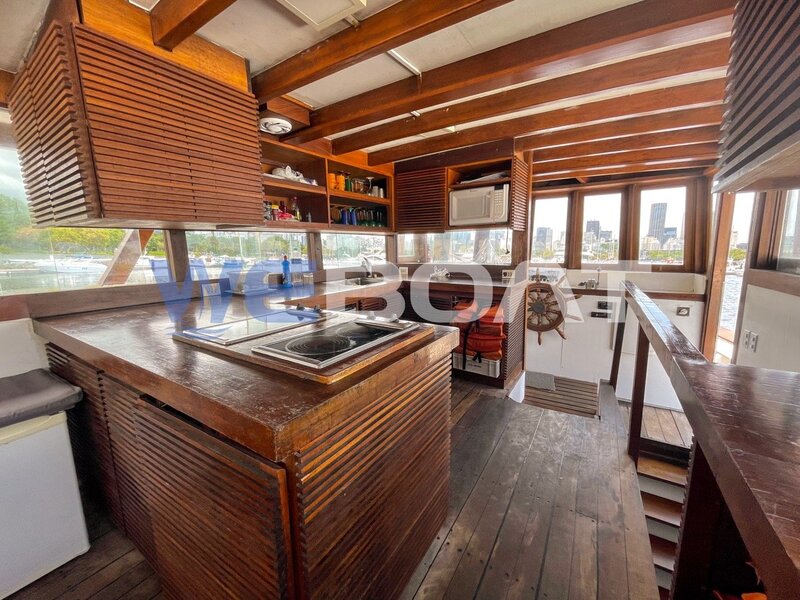 Barco Gourmet 53 - Popa