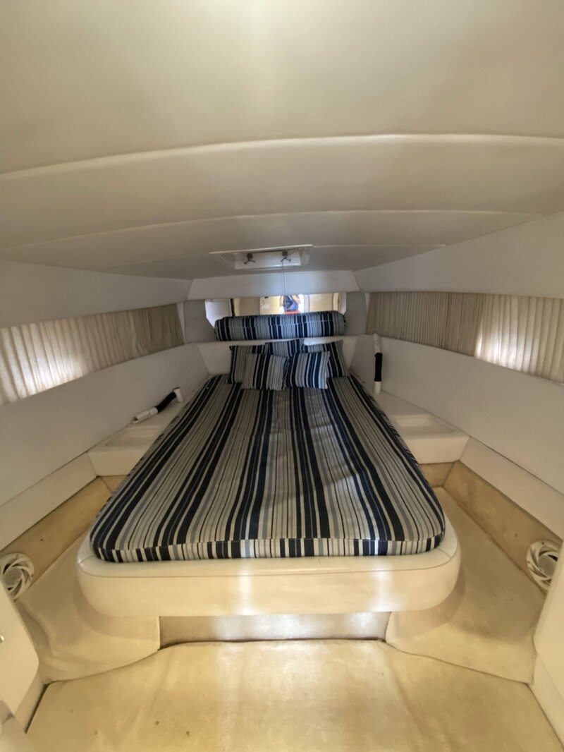 Boat Rio 36 - Equipamentos