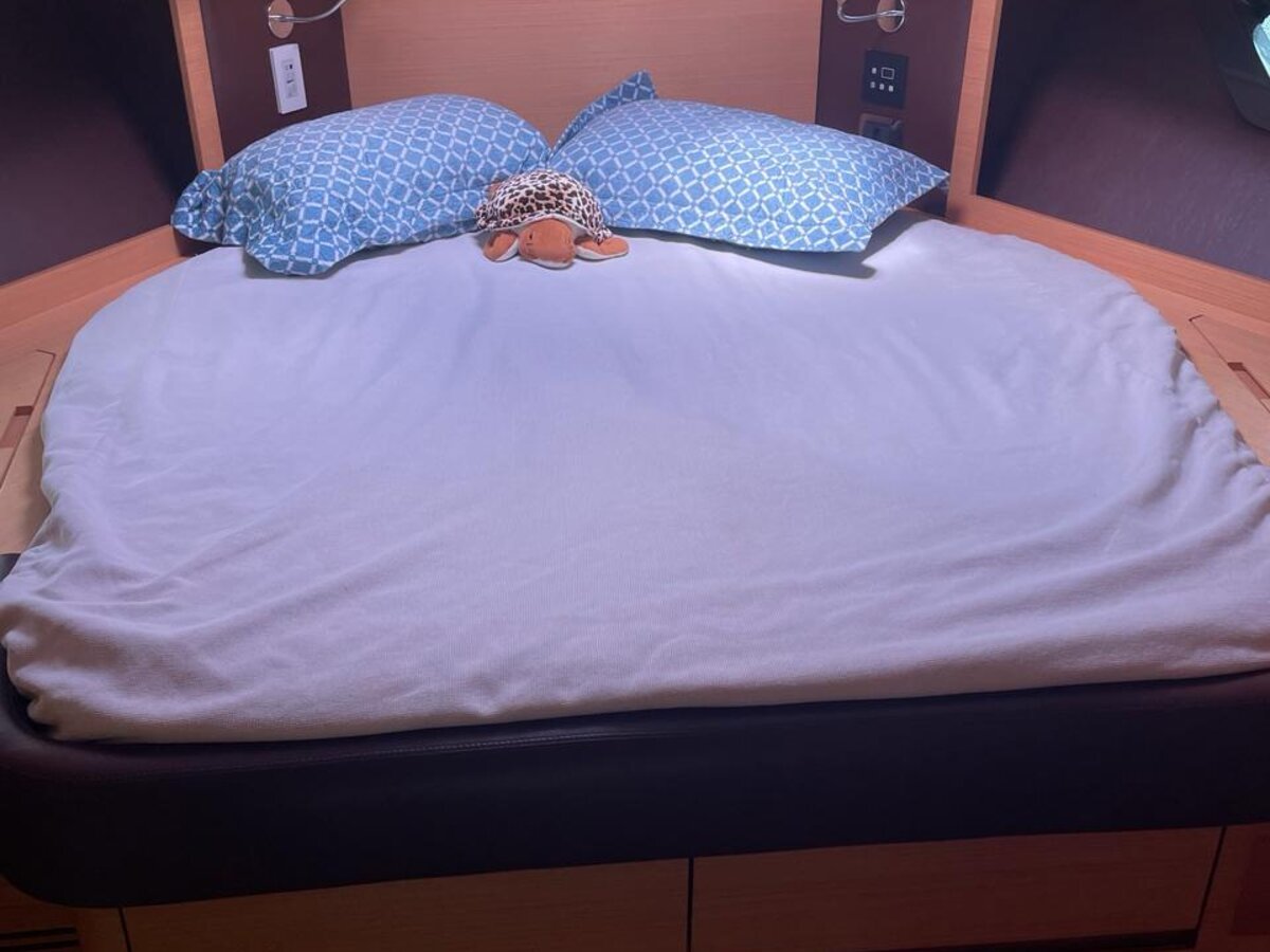 Intermarine 60 Fly - Cabine master com cama de casal