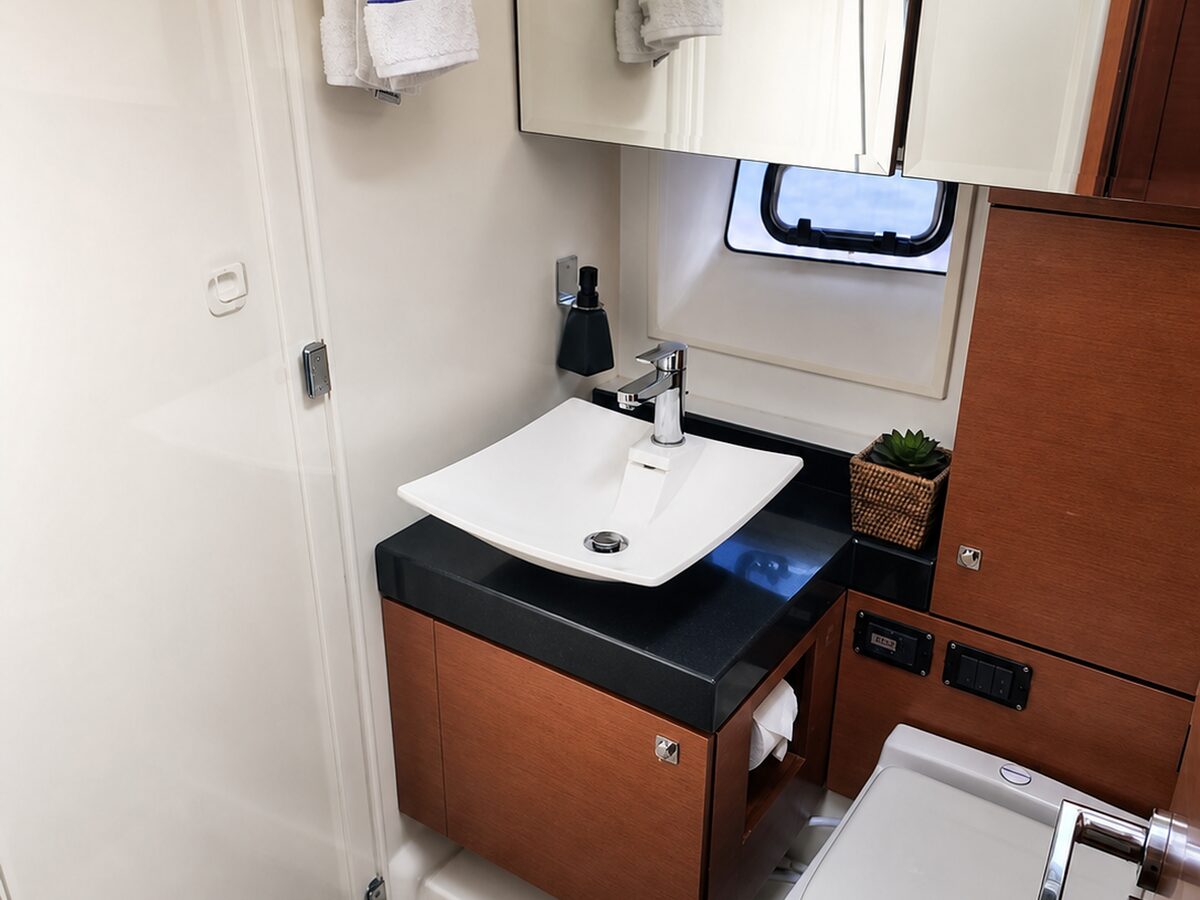 Prestige 60 - Segundo banheiro a bordo
