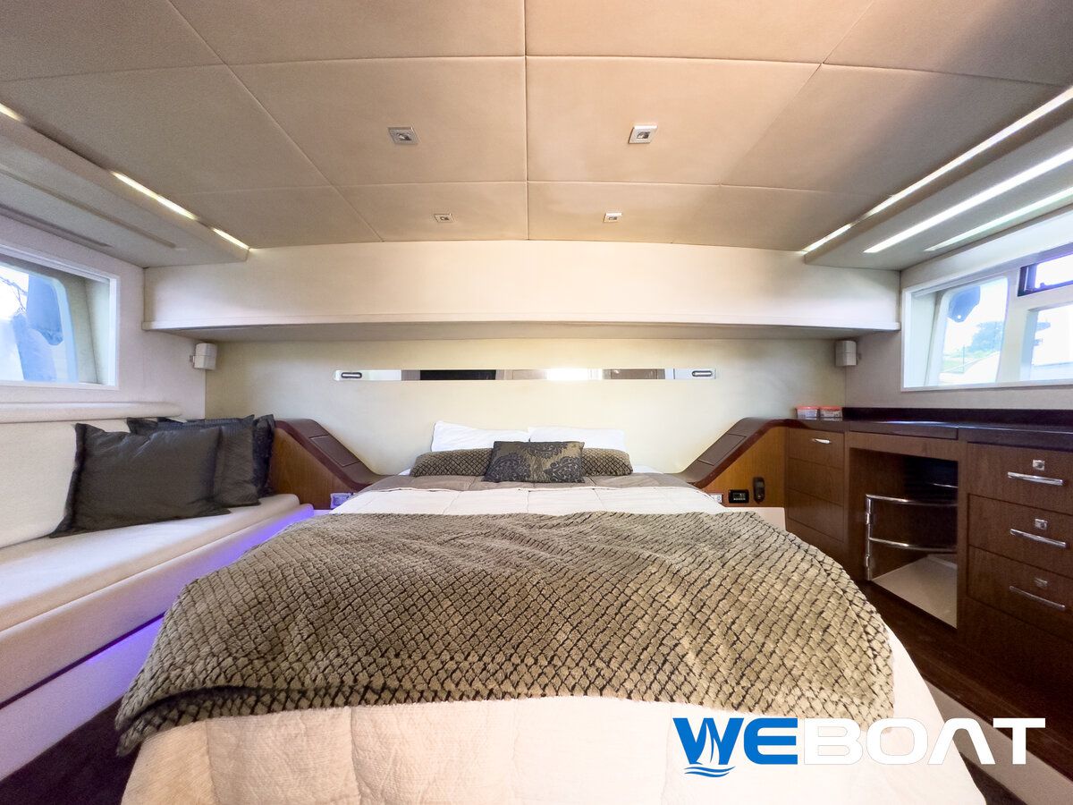 Schaefer 62 Fly - Suíte master com cama king