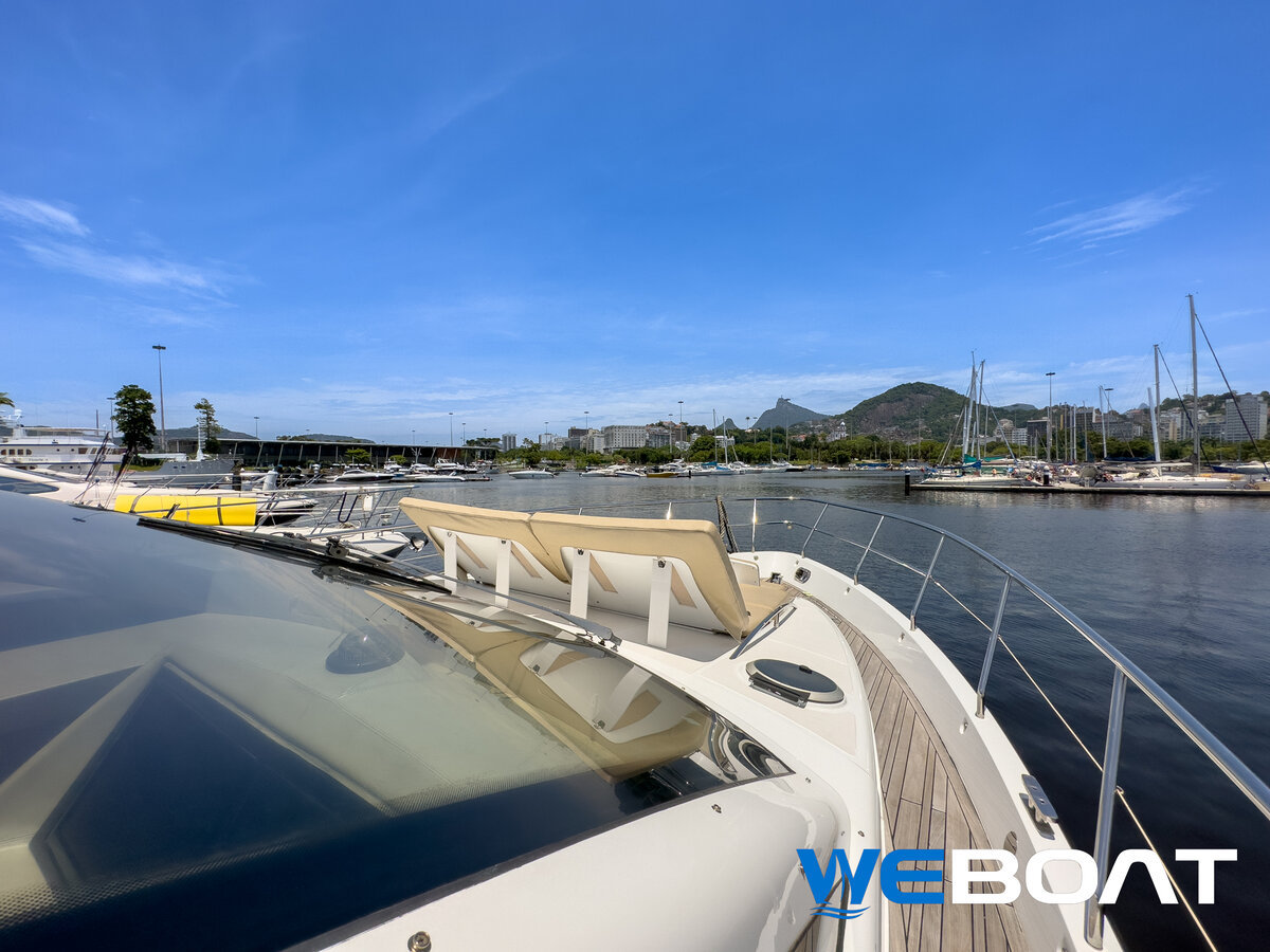 Schaefer 62 Fly - Proa e deck frontal