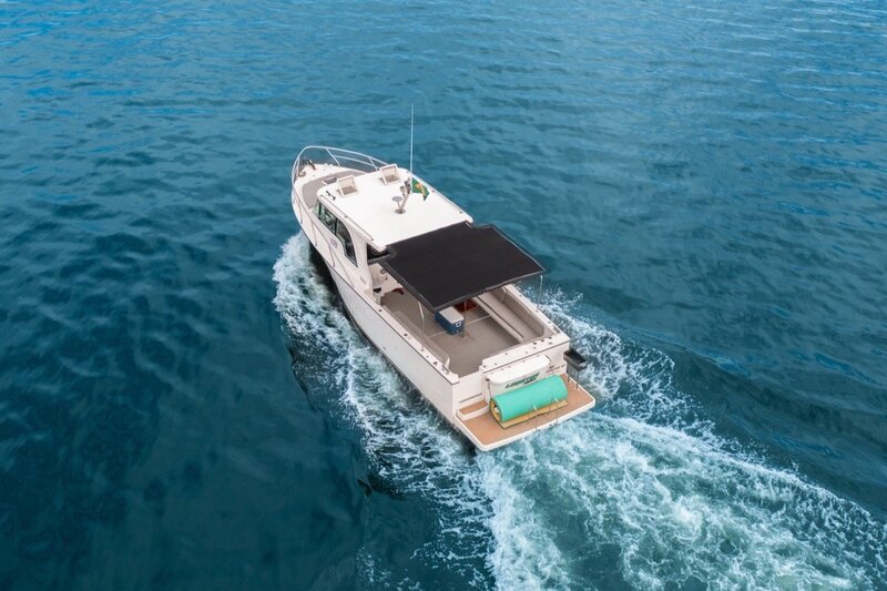 WeBoat 400 - Lancha para 16-22 pessoas