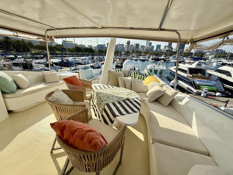 WeBoat Essence - Lancha com ar-condicionado para 22 pessoas