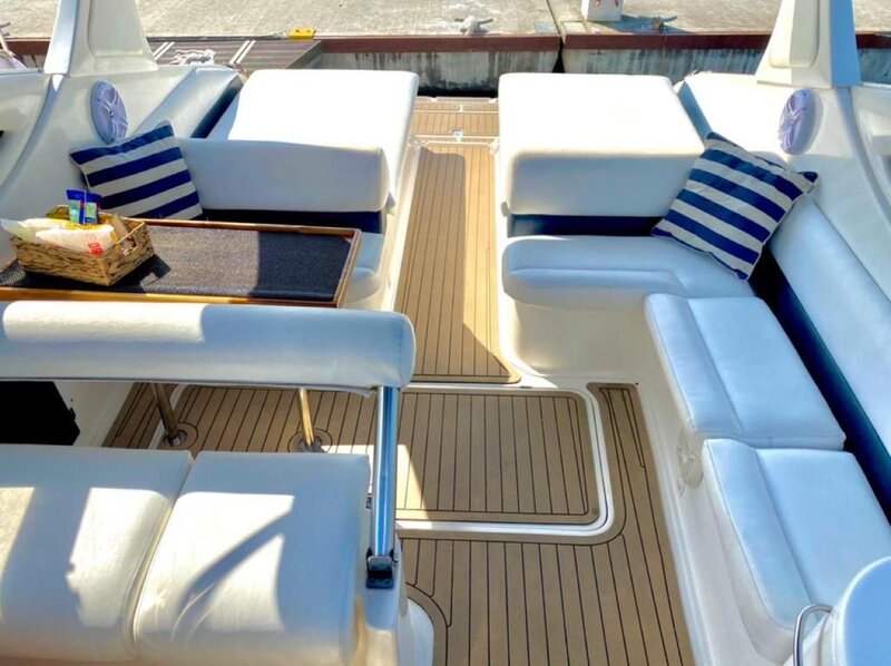 WeBoat Real 32 - Área de sol