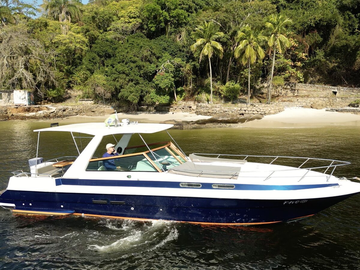 WeBoat Rival 36 - Navegando em ilha tropical
