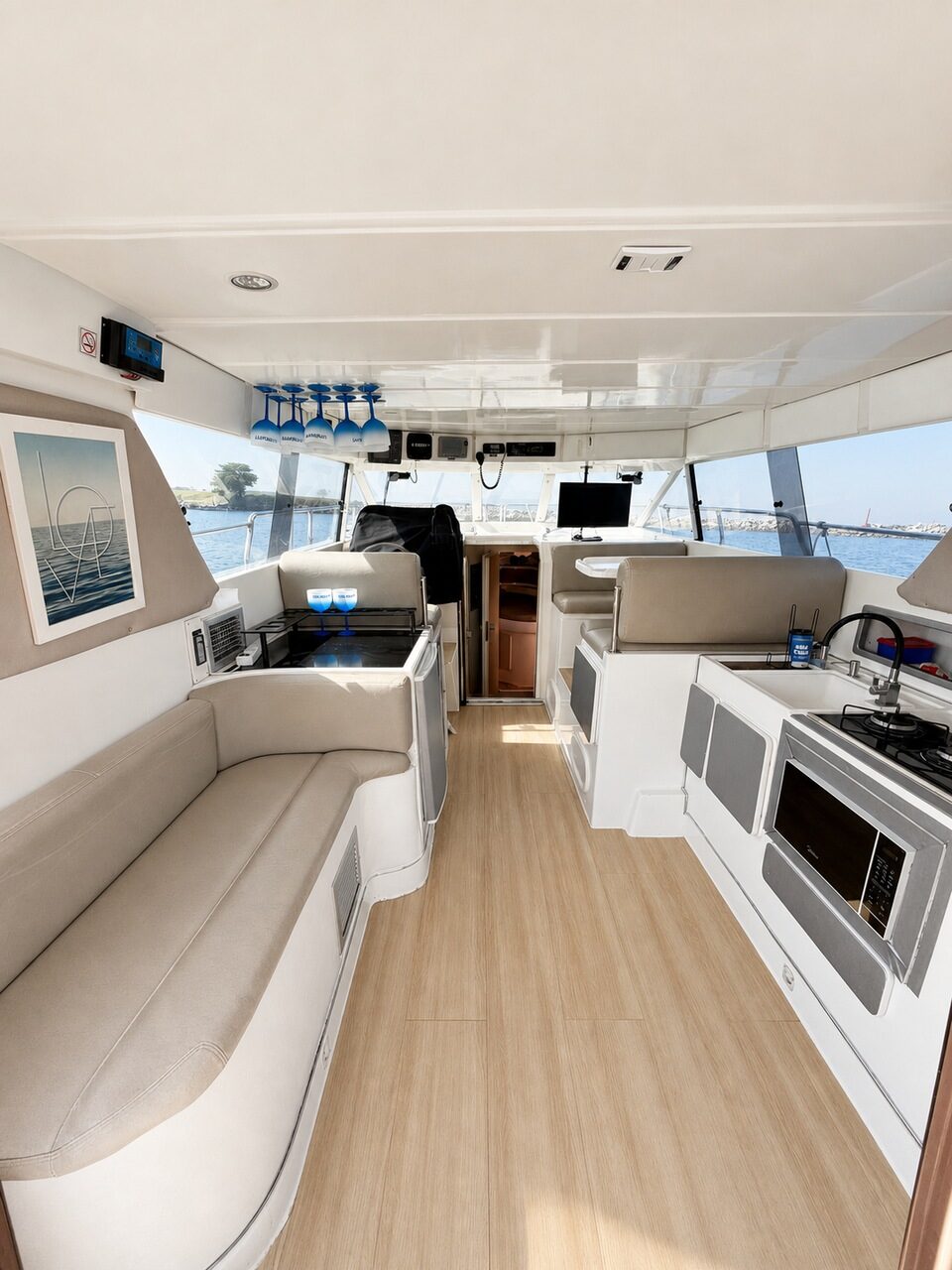 WeBoat 420 - Salão integrado à cozinha